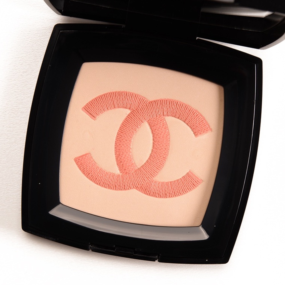 Infiniment Chanel Illuminating Powder - Rare Limited Edition